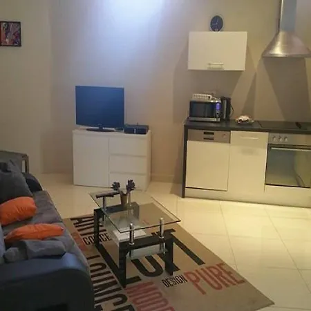 Apartment 2 Bedroom Meynadier